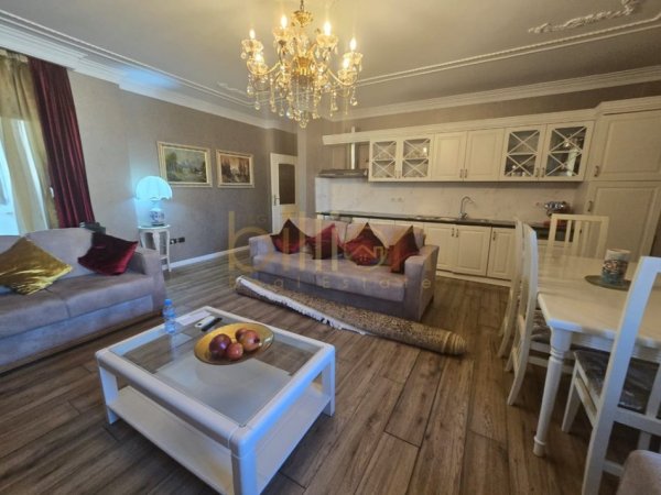 Tirane, shitet 2+1+Ballkon , 125 m² 385.000 € (Ish Blloku)