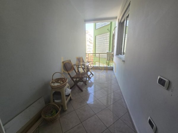 Tirane, shitet 2+1+Ballkon , 125 m² 385.000 € (Ish Blloku)