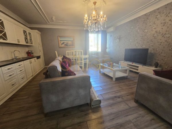Tirane, shitet 2+1+Ballkon , 125 m² 385.000 € (Ish Blloku)