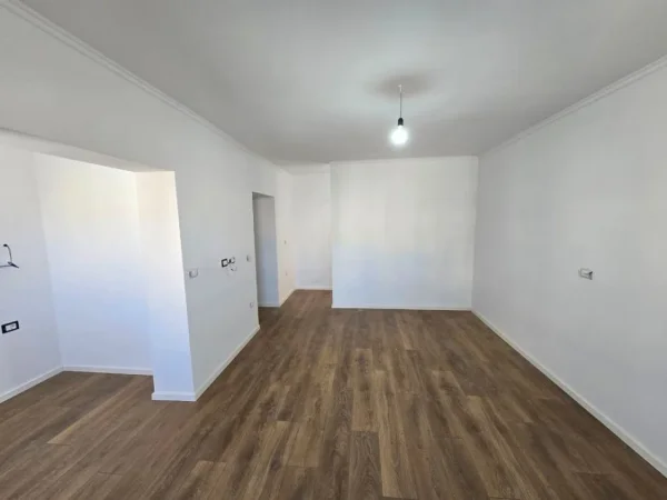 Tirane, shitet apartament duplex 2+1 Kati 4, 77 m² 155.000 € 