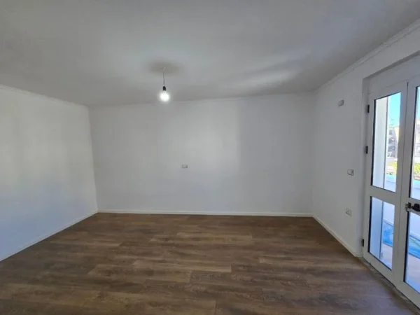 Tirane, shitet apartament duplex 2+1 Kati 4, 77 m² 155.000 € 