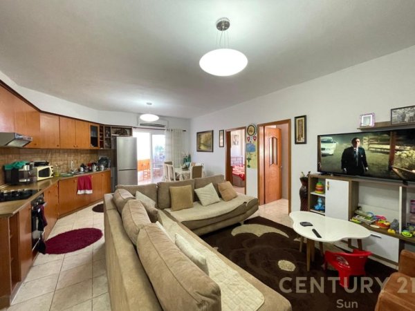 Tirane, shitet apartament 2+1 Kati 10, 91 m² 165.000 € 