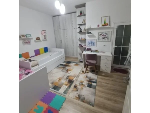 Tirane, shitet Vile 2 Katshe Kati 2, 143 m² 260.000 € 