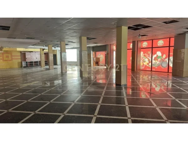 Tirane, shitet ambjent biznesi Kati 1, 996 m² 1.650.000 € 