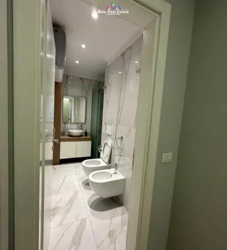 Tirane, jepet me qera apartament 1+1+Ballkon Kati 6, 60 m² 600 € (5 maji)