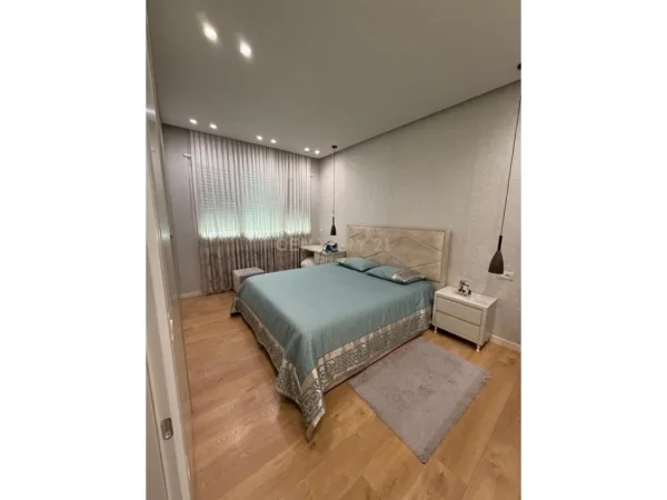 Tirane, shitet apartament+verande | Penthouse 3+1 Kati 3, 210 m² 445.000 € 
