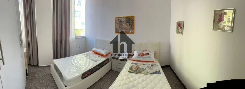 Tirane, jepet me qera apartament 2+1+Ballkon Kati 4, 90 m² 600 € (Rr Jordan Misja)