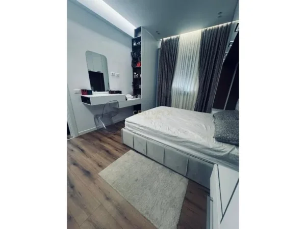 Tirane, shitet apartament 3+1 Kati 3, 109 m² 240.000 € 