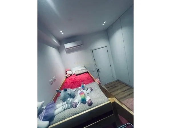 Tirane, shitet apartament 3+1 Kati 3, 109 m² 240.000 € 