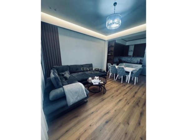Tirane, shitet apartament 3+1 Kati 3, 109 m² 240.000 € 