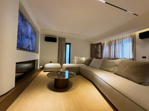 Tirane, shitet apartament 3+1 Kati 4, 146 m² 700.000 € (Pas Presidences)