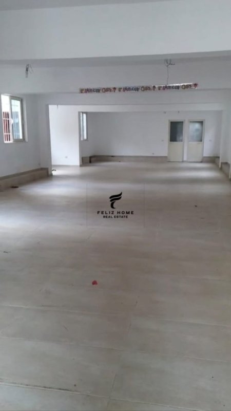 Tirane, jepet me qera dyqan Kati 0, 135 m² 1.500 € (RRUGA ISLAM ALLA)