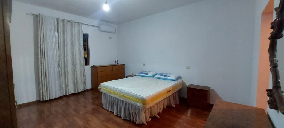 Tirane, jepet me qera apartament 2+1+Ballkon Kati 3, 120 m² 500 € (5 Maji)