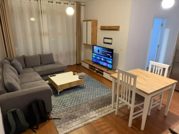 Tirane, jepet me qera apartament 2+1 Kati 3, 800 € (Don Bosko, Kompleksi Fiori di Bosko)