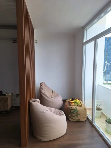 Tirane, shes apartament 2+1+Ballkon Kati 5, 120 m² 192.000 € (Rruga Eshref Frasheri)