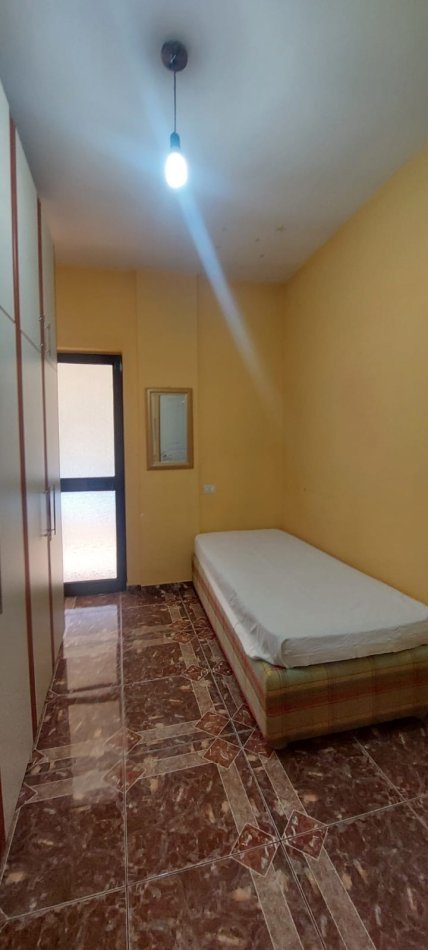 Tirane, jepet me qera apartament 3+1 Kati 4, 120 m² 650 € (Rruga 5 Maji)