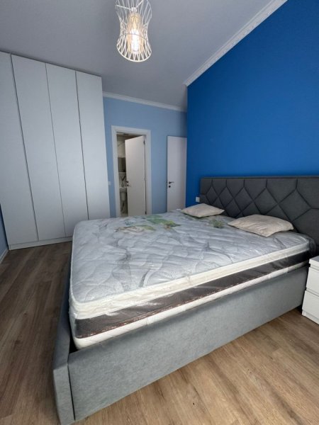 Tirane, jepet me qera apartament 2+1+2+Post Parkimi , Kati 4, 110 m² 1.200 € (Rruga Kavajes , Prane Spitalit Gjerman)