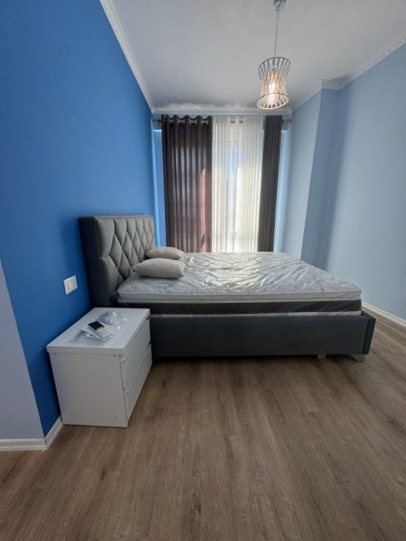 Tirane, jepet me qera apartament 2+1+2+Post Parkimi , Kati 4, 110 m² 1.200 € (Rruga Kavajes , Prane Spitalit Gjerman)
