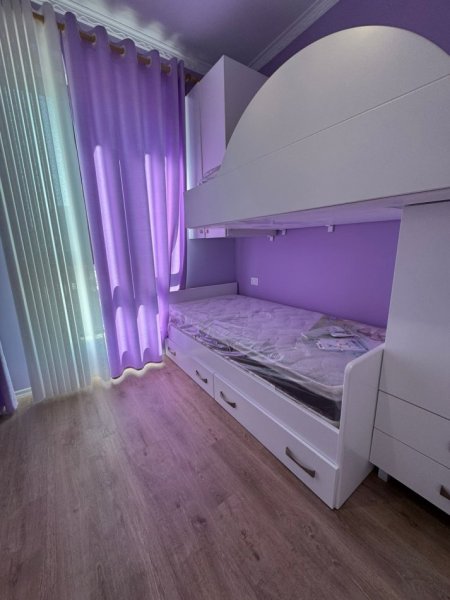 Tirane, jepet me qera apartament 2+1+2+Post Parkimi , Kati 4, 110 m² 1.200 € (Rruga Kavajes , Prane Spitalit Gjerman)