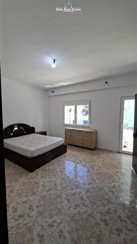 Tirane, jepet me qera Vile 1+1+Ballkon Kati 3, 90 m² 515 € (21 dhjetori)