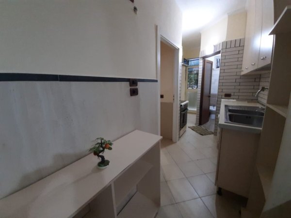 Tirane, jepet me qera apartament 1+1 Kati 2, 30 m² 450 € (Rruga Gjon Milli (VR007))