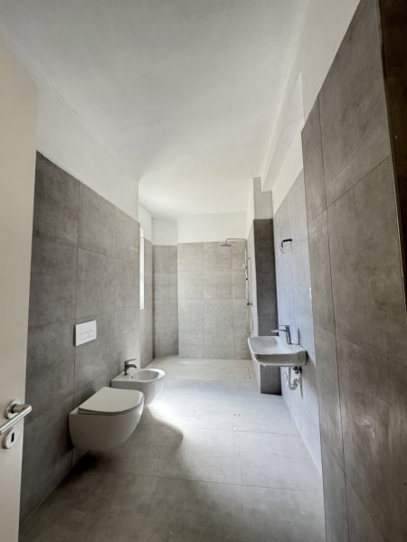 Tirane, shitet apartament Kati 2, 117 m² 300.000 € 