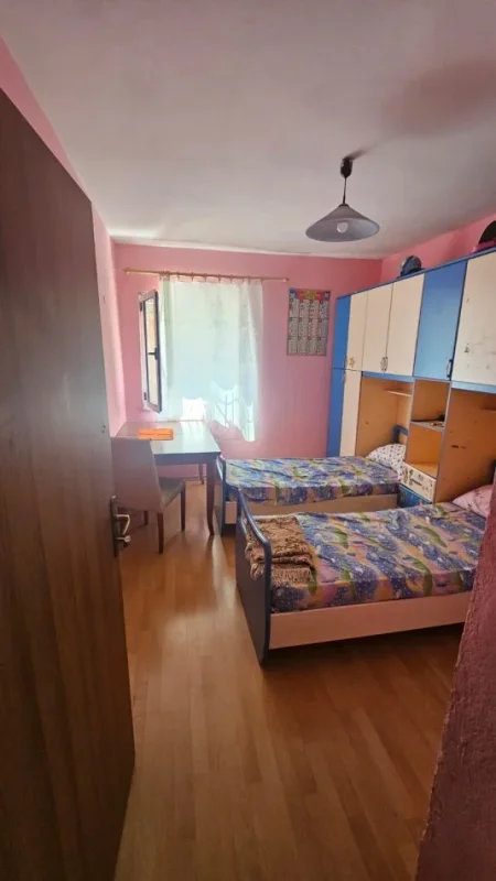 Tirane, jepet me qera apartament 1+1+Ballkon Kati 2, 70 m² 480 € (Shkolla Baletit)