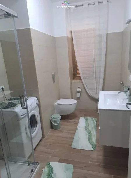 Tirane, jepet me qera apartament 2+1 Kati 2, 110 m² 1.100 € (liqeni i thate)