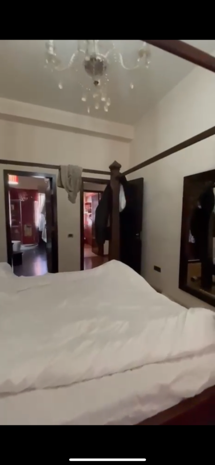 Tirane, jepet me qera apartament 2+1 Kati 4, 300 m² 1.000 € (Rruga e Dibres)