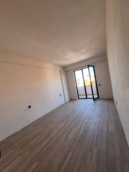 Tirane, shitet apartament 1+1 Kati 8, 81 m² 110.000 € (Urban Gate)