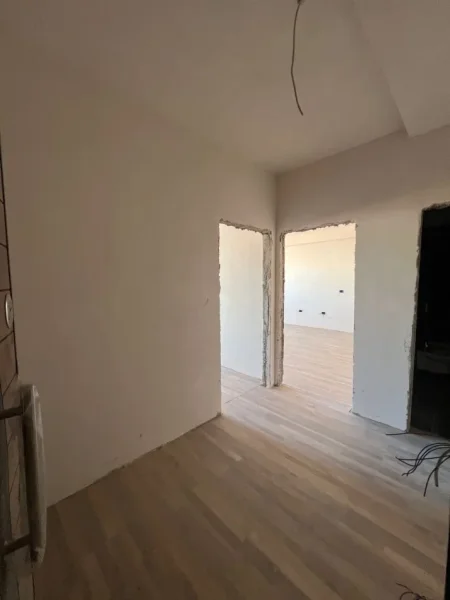 Tirane, shitet apartament 1+1 Kati 8, 81 m² 110.000 € (Urban Gate)