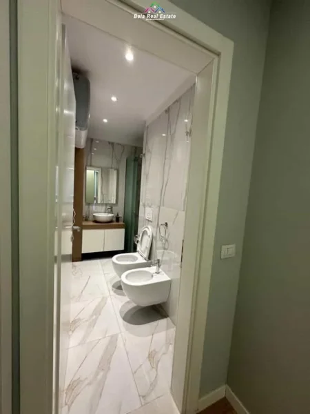 Tirane, jepet me qera apartament 1+1+Ballkon Kati 6, 60 m² 600 € (5 maji)