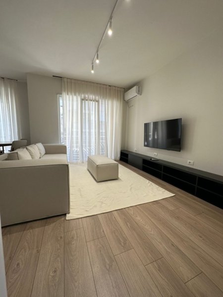 Tirane, jepet me qera apartament 2+1+Ballkon Kati 3, 95 m² 1.100 € (Pavaroti, Kopshti Zoologjik)