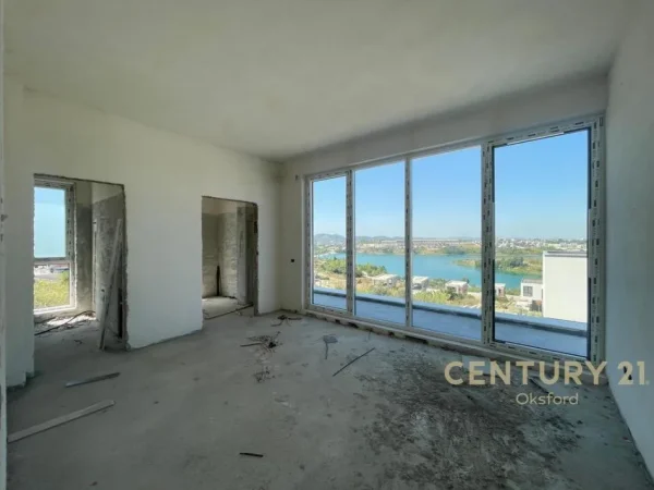 Tirane, shitet Vile 1 Katshe Kati 1, 258 m² 560.000 € (Farke)