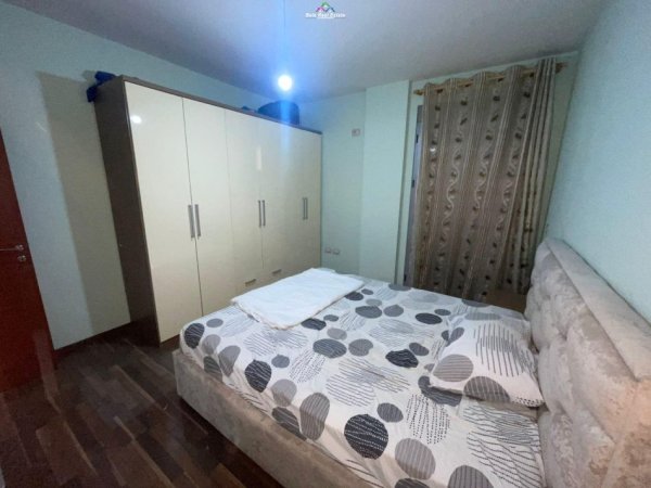Tirane, jepet me qera apartament 1+1+Ballkon Kati 3, 70 m² 45.000 leke (hamdi sina)