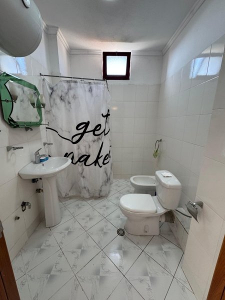 Tirane, shitet apartament 2+1 Kati 4, 96 m² 125.000 € (Rruga e dajtit)