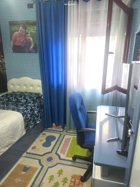 Tirane, jepet me qera apartament 2+1 Kati 5, 95 m² 500 € (misto mame)