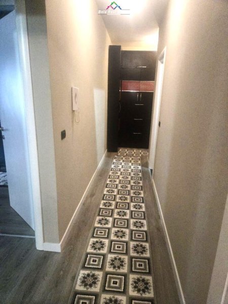 Tirane, jepet me qera apartament 2+1 Kati 5, 95 m² 500 € (misto mame)