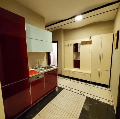 Tirane, jepet me qera apartament 1+1 Kati 6, 60 m² 700 € (Rruga e Bogdanve)