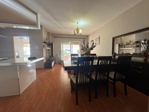 Tirane, jepet me qera apartament 2+1 Kati 2, 107 m² 500 € (Fresk)