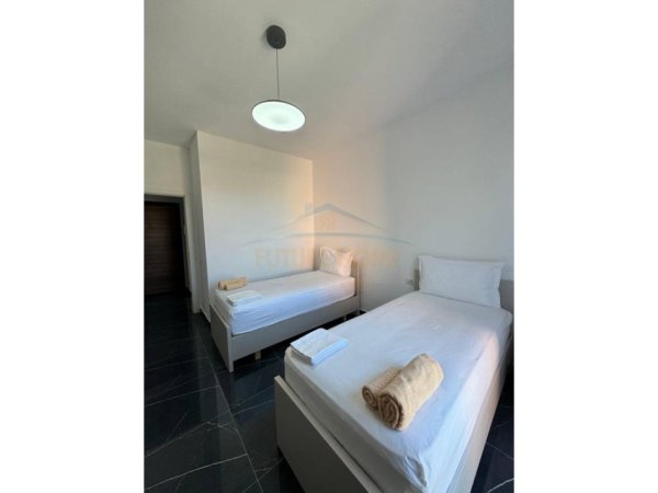 Tirane, jepet me qera apartament 2+1 Kati 1, 95 m² 600 € (Apartament 2+1 Porcelan)