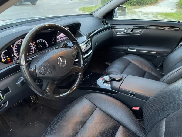 Tirane, shitet makine Mercedes S Class 350 4 Matic Nafte, gri metalizato automatik Kondicioner 152.000 km 16.500 €