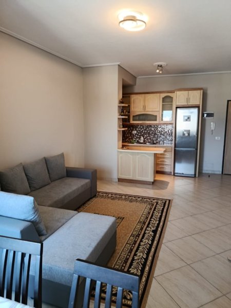 Vlore, jepet me qera apartament 1+1+Ballkon Kati 7, 65 m² 350 €