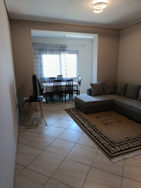 Vlore, jepet me qera apartament 1+1+Ballkon Kati 7, 65 m² 350 €