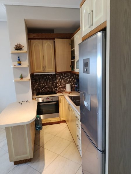 Vlore, jepet me qera apartament 1+1+Ballkon Kati 7, 65 m² 350 €