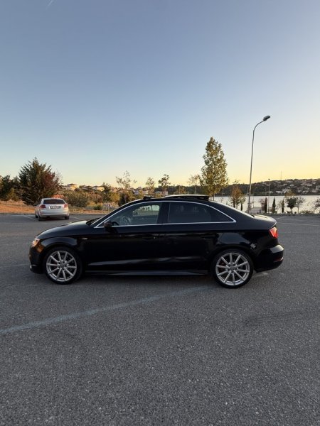 Tirane, shitet makine Audi Benzin, e zeze automatik Klima 185.000 km 9.500 €