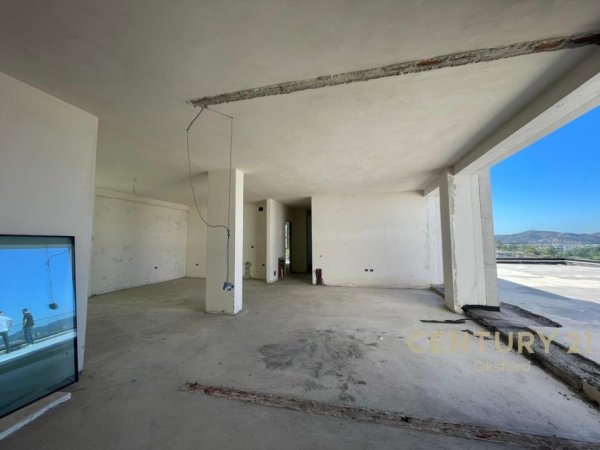 Tirane, shitet apartament+verande | Penthouse 3+1+Aneks+Ballkon Kati 2, 169 m² 410.000 € (Farke)