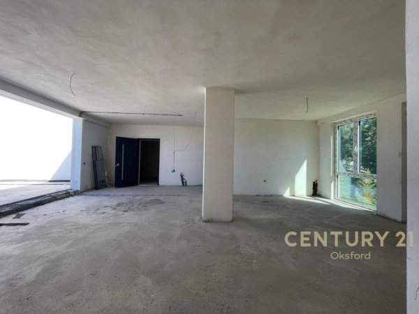 Tirane, shitet apartament+verande | Penthouse 3+1+Aneks+Ballkon Kati 2, 169 m² 410.000 € (Farke)