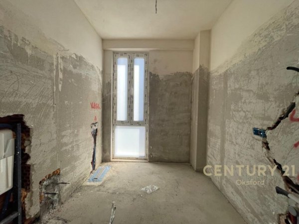 Tirane, shitet apartament+verande | Penthouse 3+1+Aneks+Ballkon Kati 2, 169 m² 410.000 € (Farke)