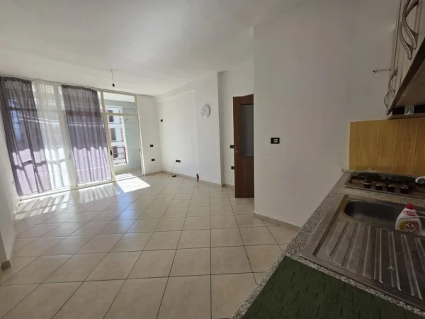 Tirane, shitet apartament 1+1 Kati 7, 69 m² 95.000 € (Astir)